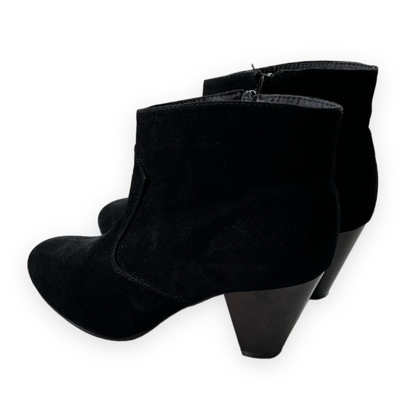 Lane Bryant Black Suede Ankle Bootie with Block Heel Women’s 9W - Picture 2 of 8